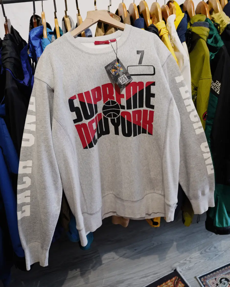 00s SUPREME SWEATER